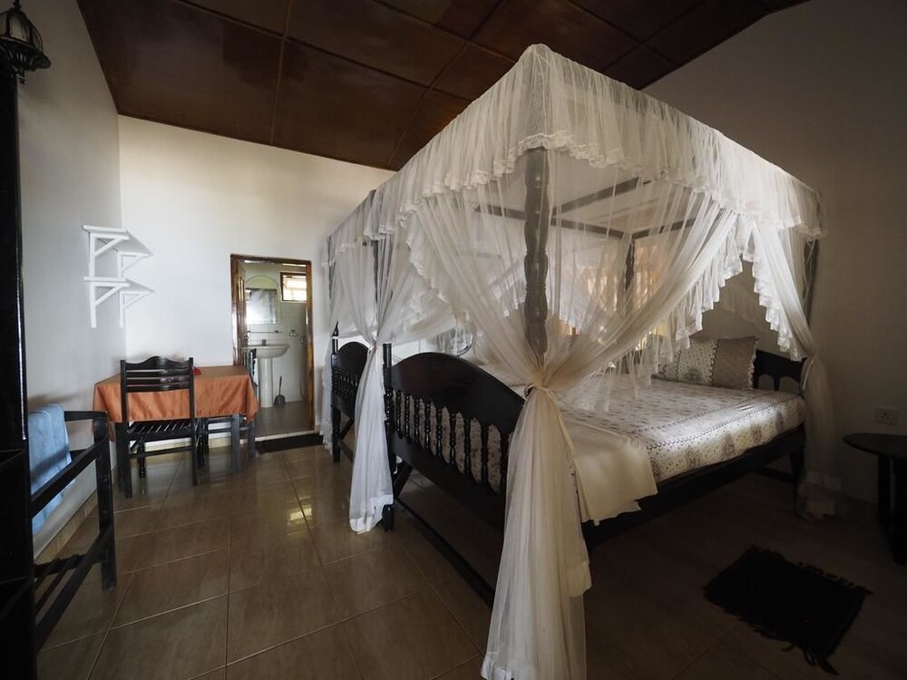 IBIS Guesthouse