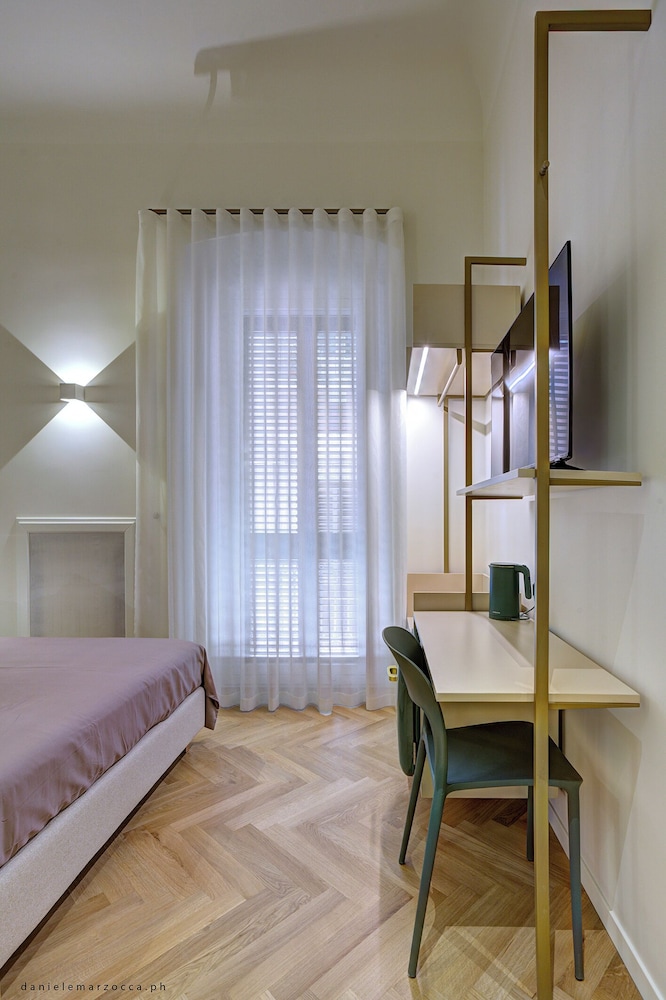 PICCAPANE ROOMS 1886
