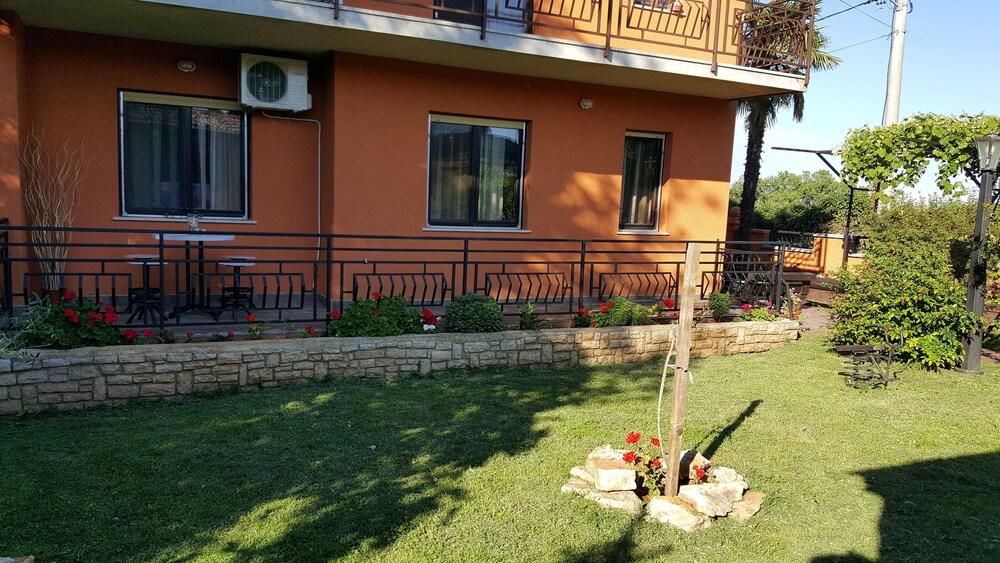 Photo 24