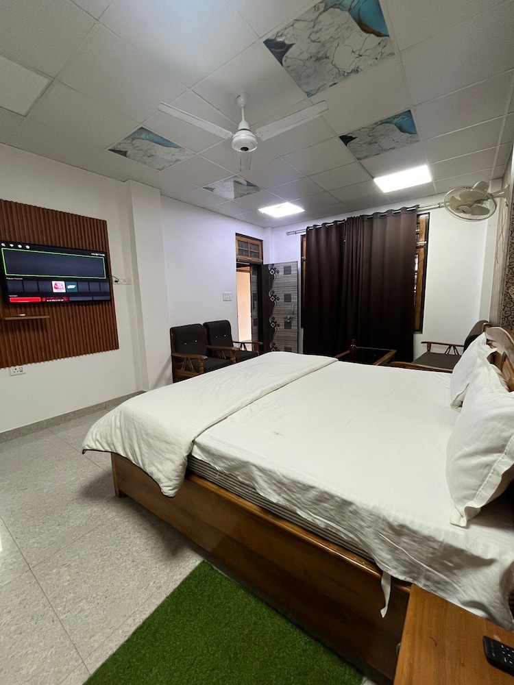 Staylo Masterprice Inn