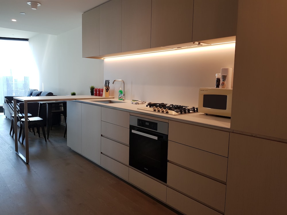 ReadySet Apartments on Southbank Boulevard