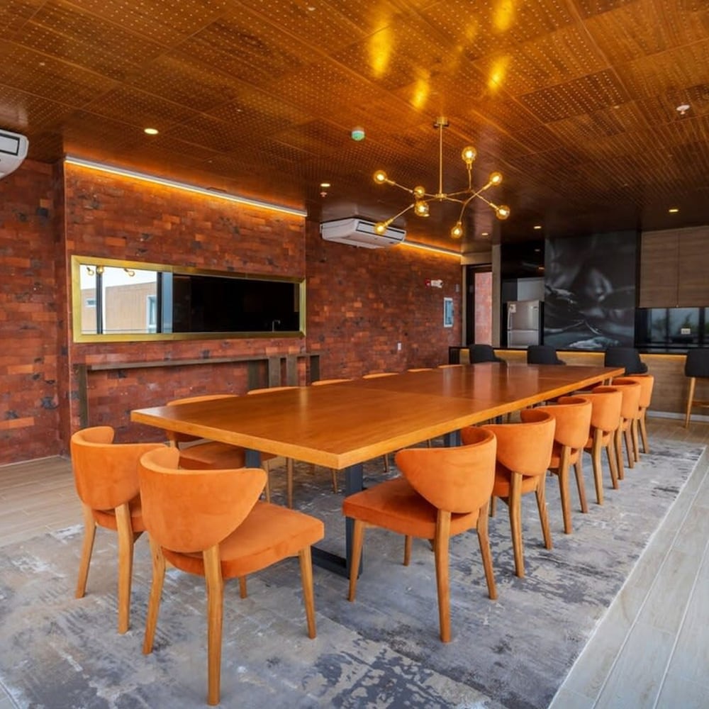 meeting & event spaces