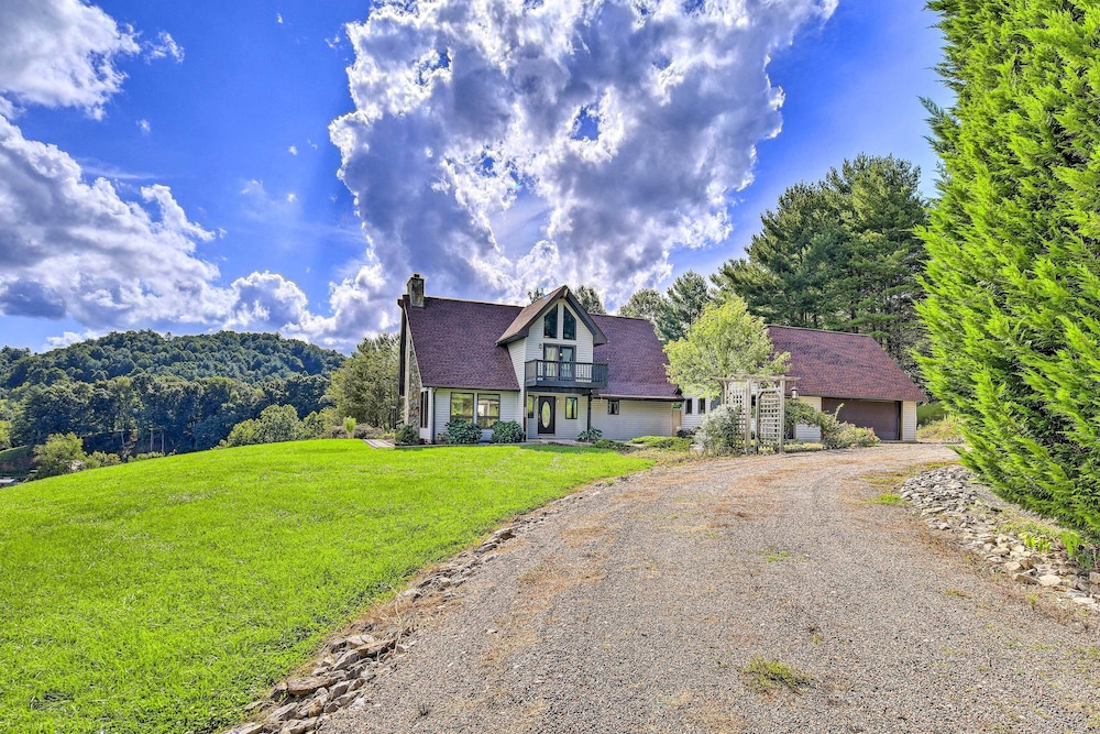 Secluded Mountain City Home w/ Deck & Views!