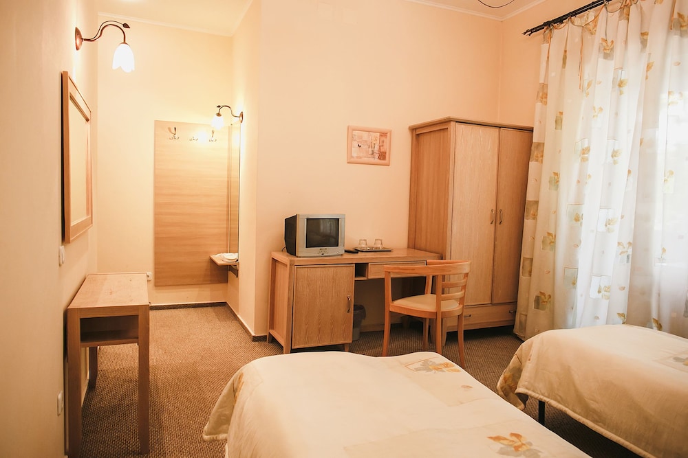 Hotel Shale