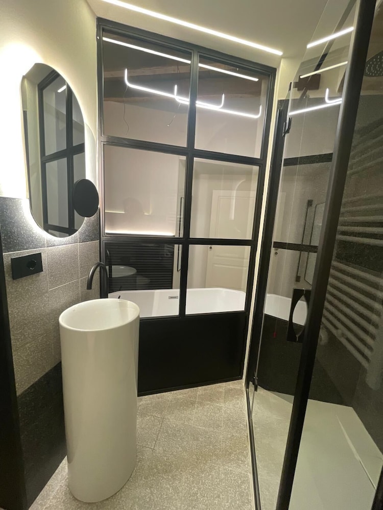 YOUnique Boutique Rooms