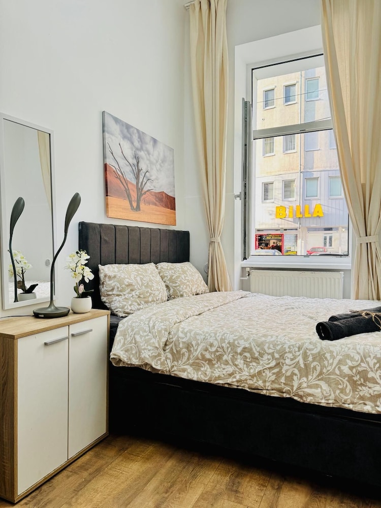 5BR Apt 10min to Matzleinsdorfer
