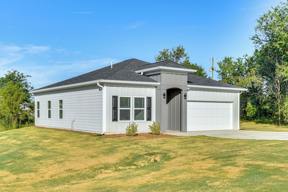 Family Getaway Near Lake Hartwell + Tugaloo Trails