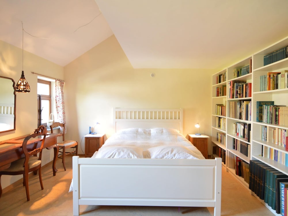 Holiday Home in Izier With Roofed Terrace, Garden, Parking view 4
