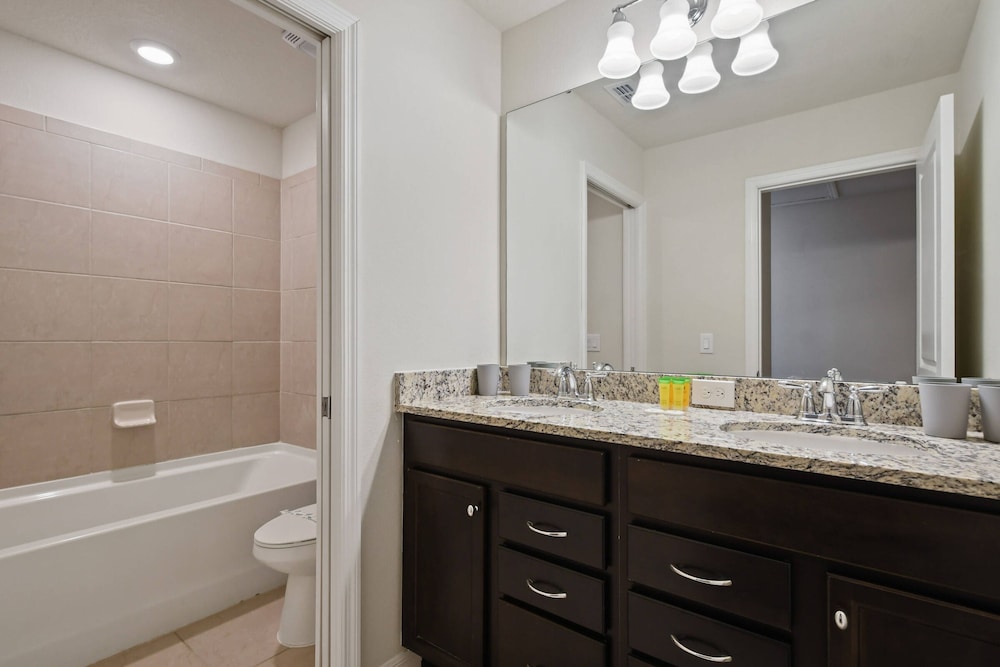 Windsor Island 10br Waterpark Free