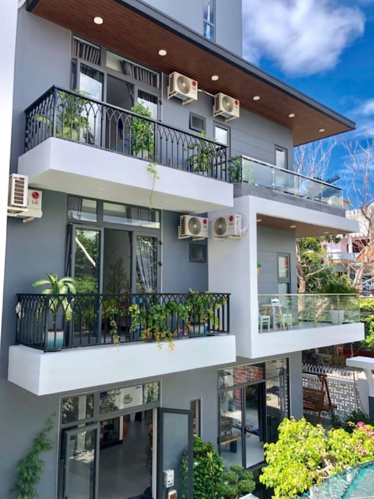 ChiChi House view 2