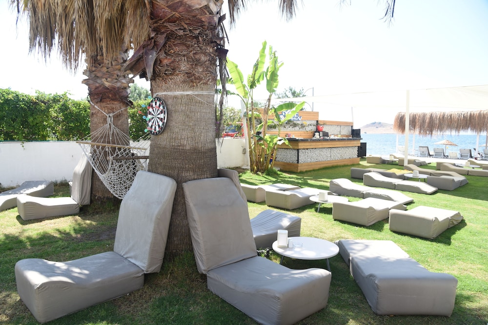 Tasev Apart Hotel