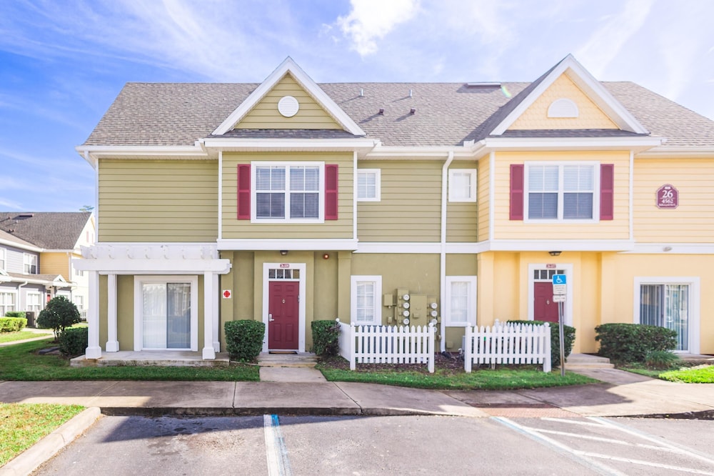 4562 YR - Amazing 4 Bed Private Getaway