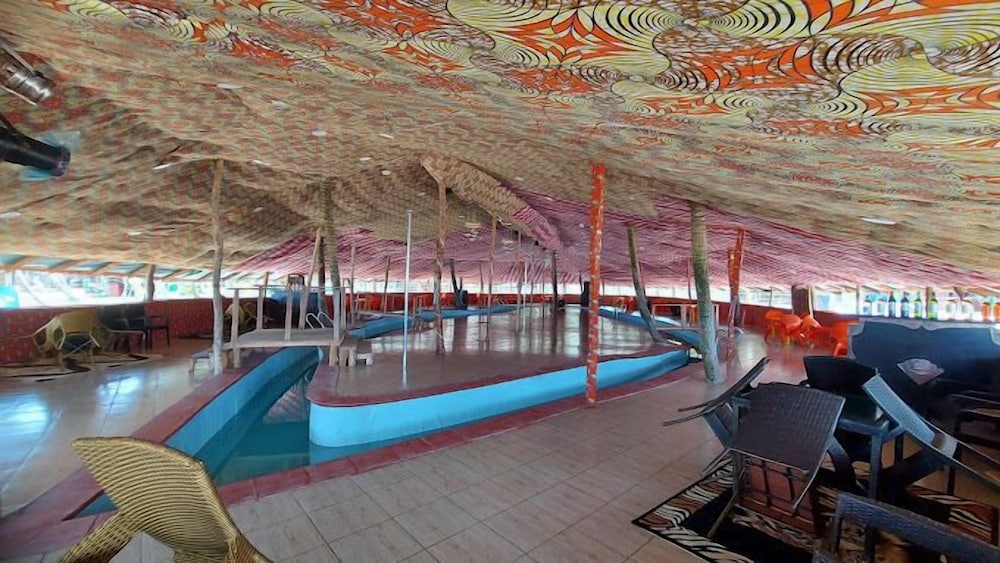 La Campagne Tropicana Beach Resort