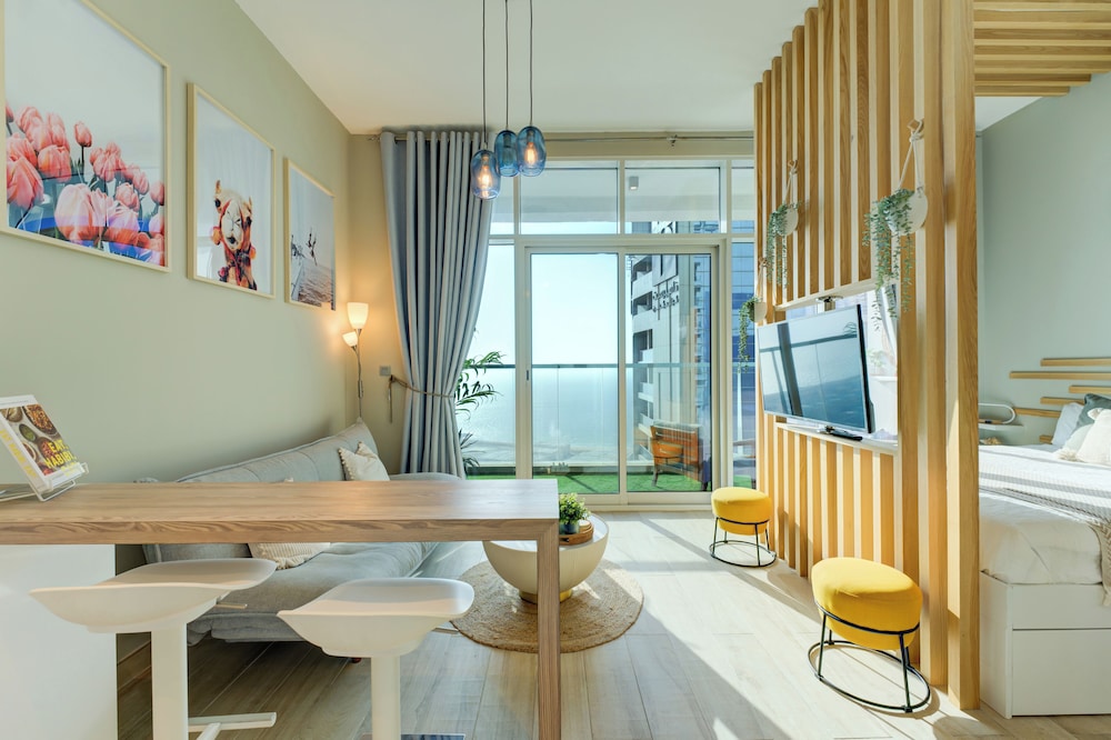 HiGuests - Stunning sea view studio