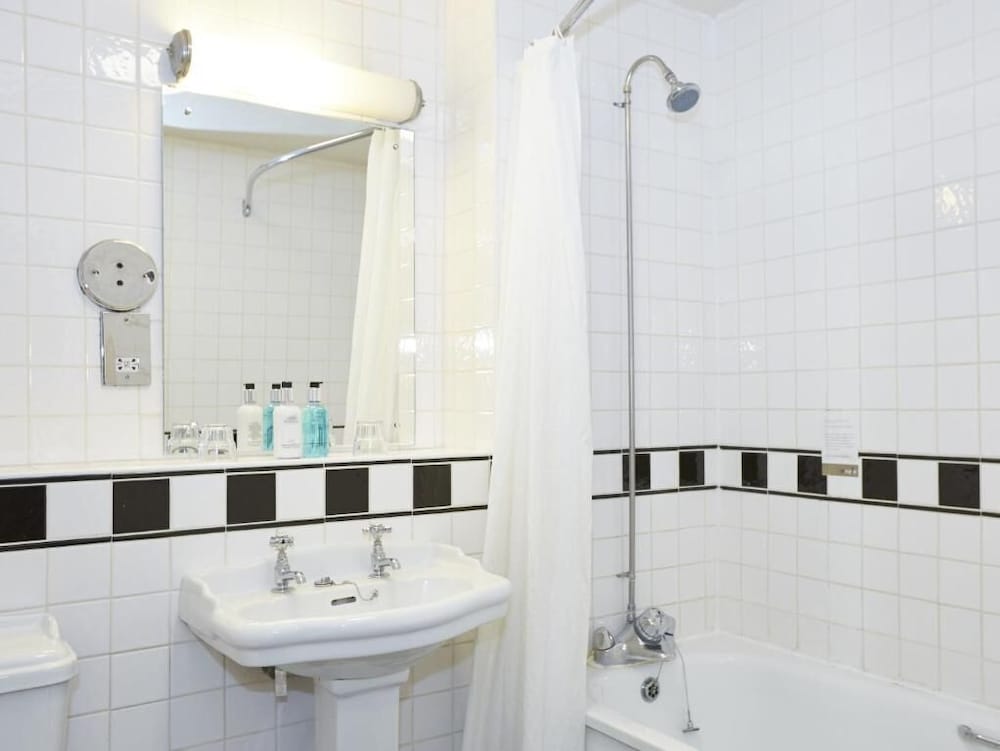 Huntingdon Vacations - George Hotel Huntingdon by Greene King Inns - Property Image 6