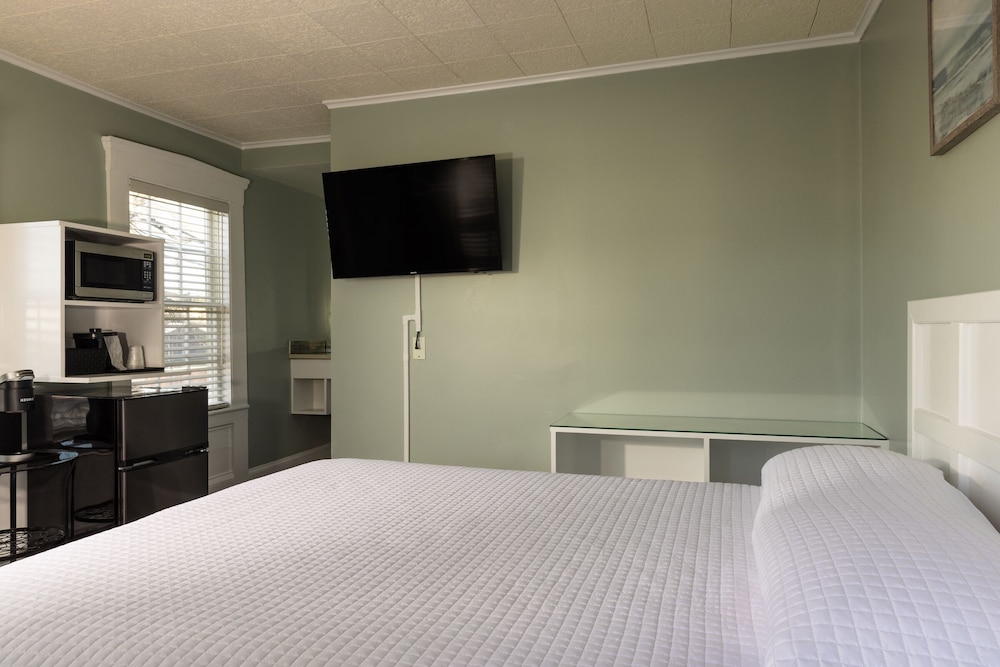 Eagle House Motel