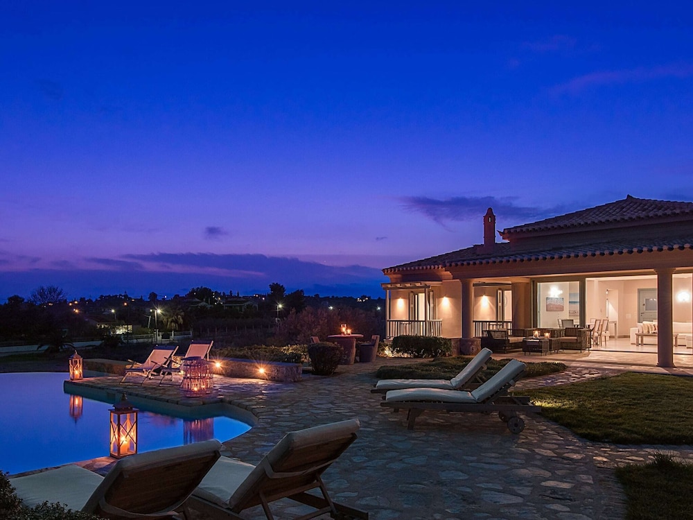 Luxurious Villa in Peloponnese With Pool