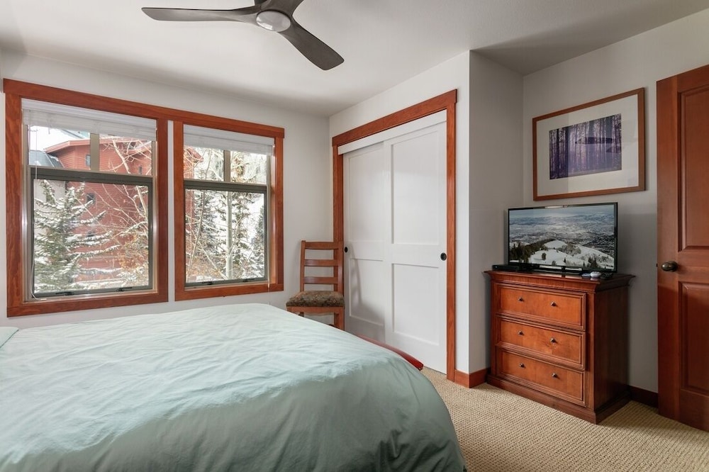 1311A - Two Bedroom Deluxe Eagle Springs West 2 Condo