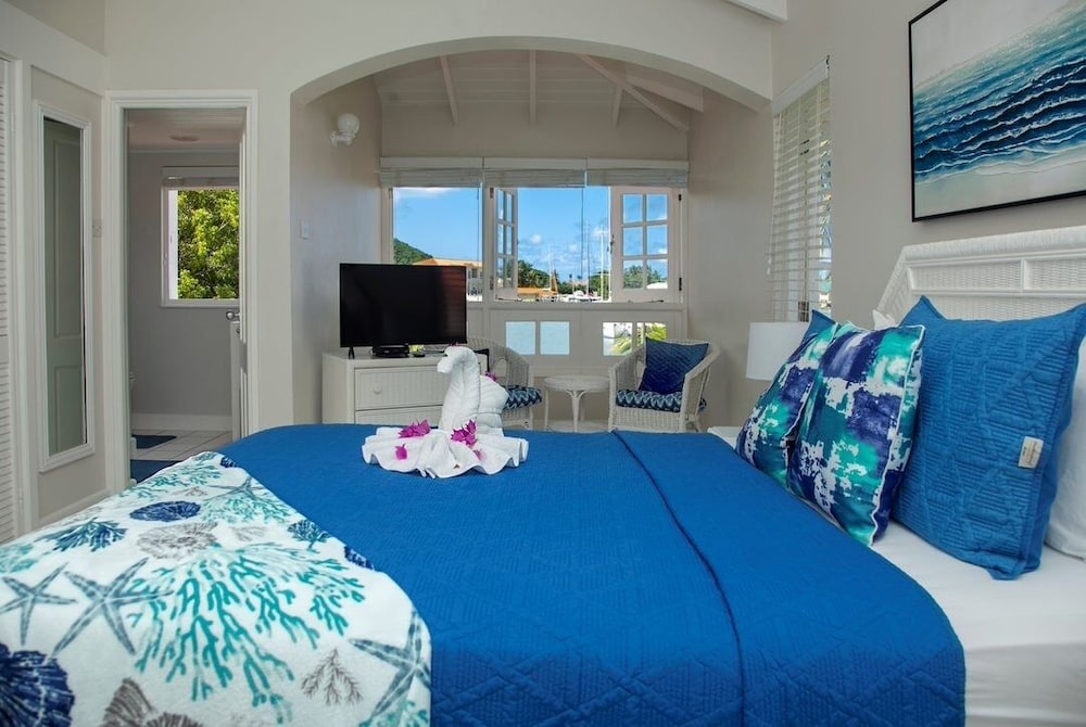 The Anchorage #5 a 3 bedroom Waterfront Condo in Rodney Bay 3 Condo by RedAwning view 2