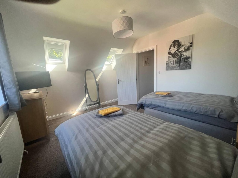Cosy 2 bed House Close to City Centre of Lincoln view 2