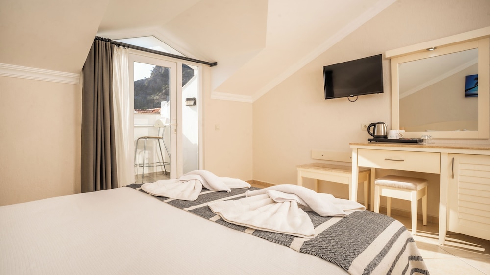 Blue Star Hotel - Image 72