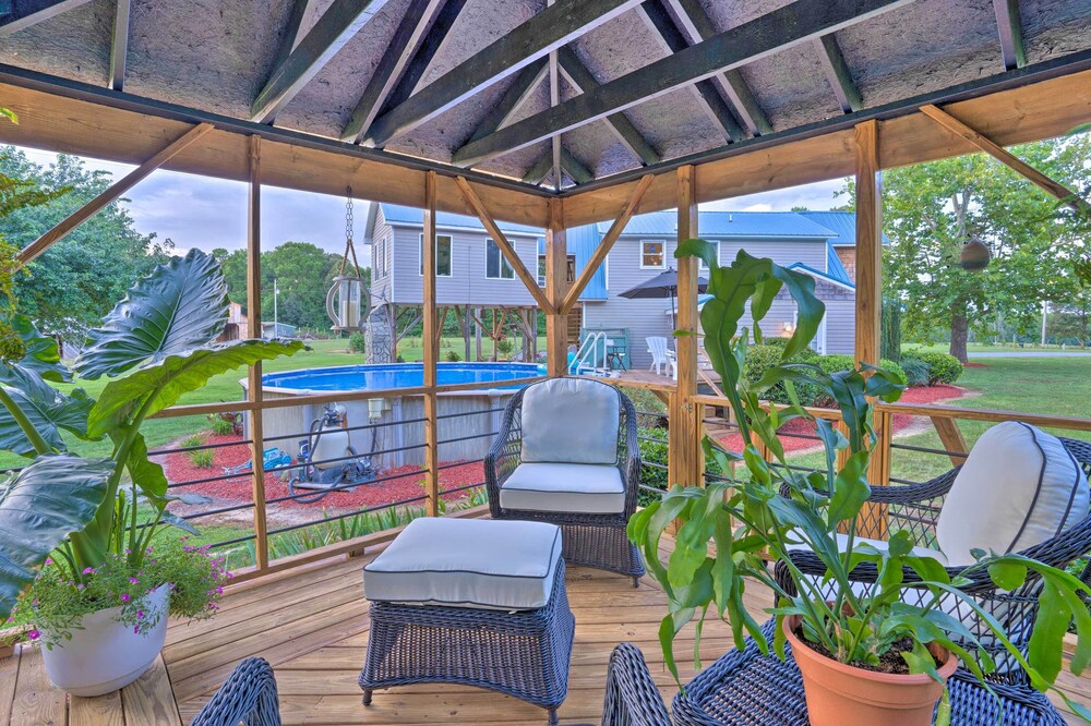 Country-chic Studio w/ Pool  Stable Access! - Property Image 7