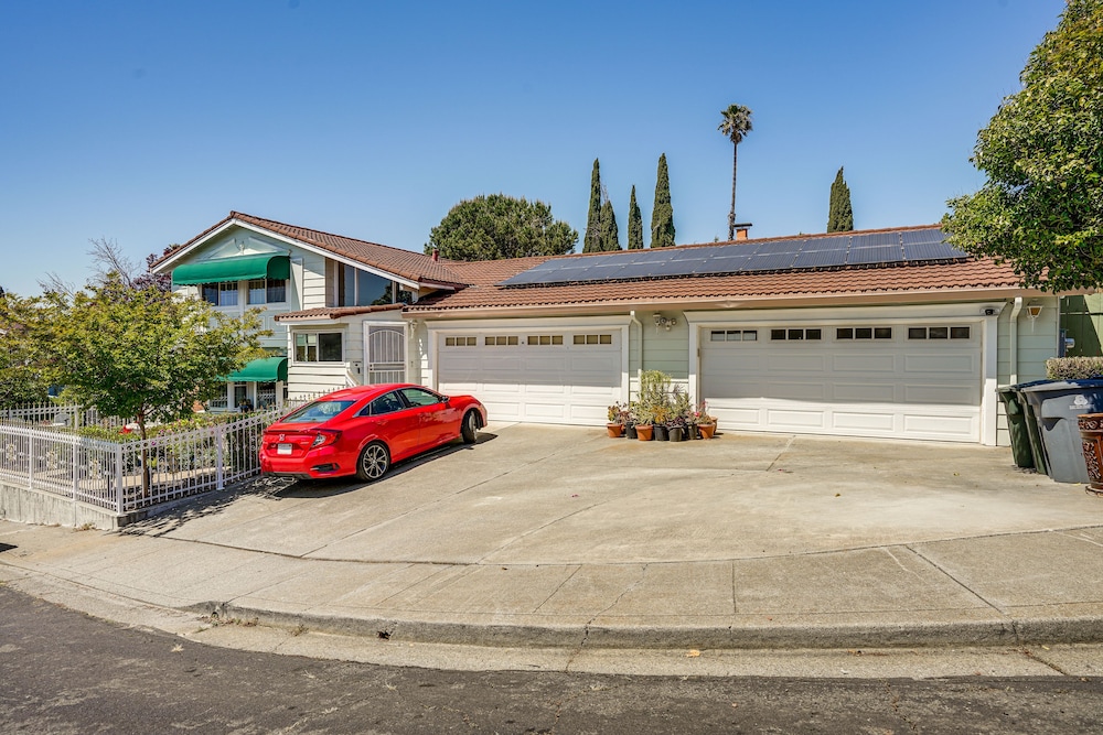 Lush Vallejo Cottage - 20 Mi to Napa Wineries view 5