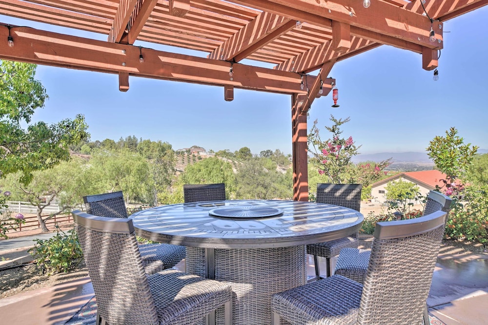 Hilltop Hideaway in Temecula Wine Country