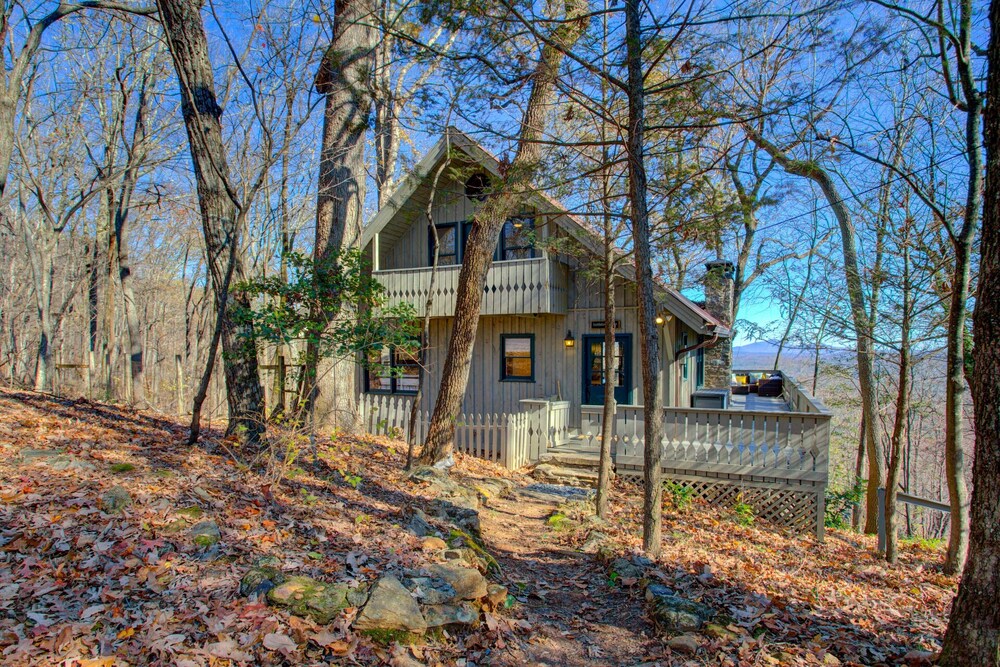 Quiet Mountain Getaway w/ Deck + Sweeping Views view 5