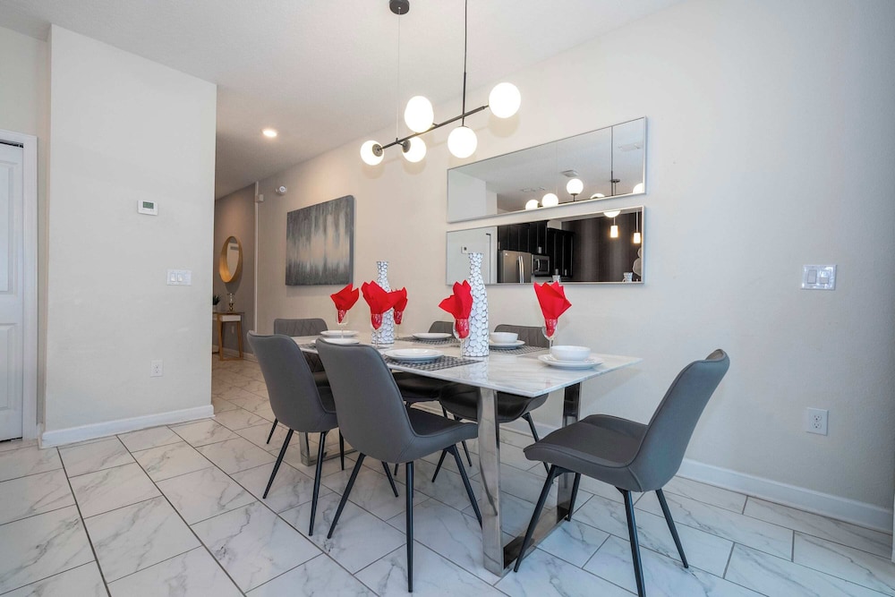 Gorgeous 4Bd W/ Pool & Waterpark @ Storey Lake 4836M