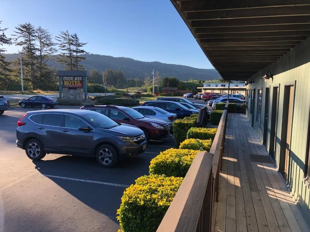 Crescent Beach Motel
