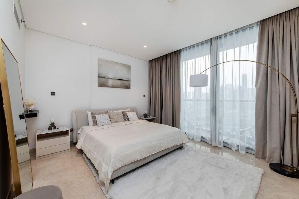 Premium 3BR with Full Burj Khalifa view