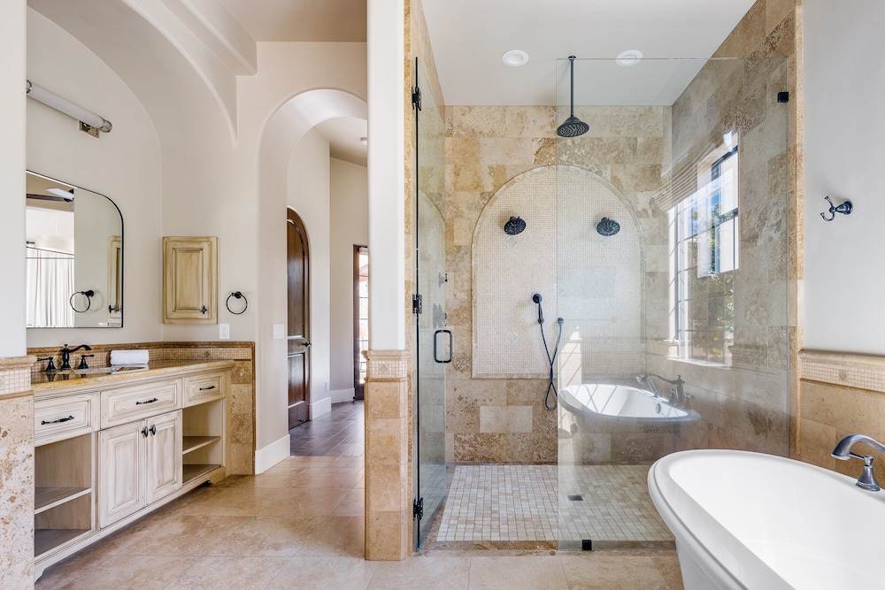 Luxe Poolside Paradise-pool & Spa-vanity Station