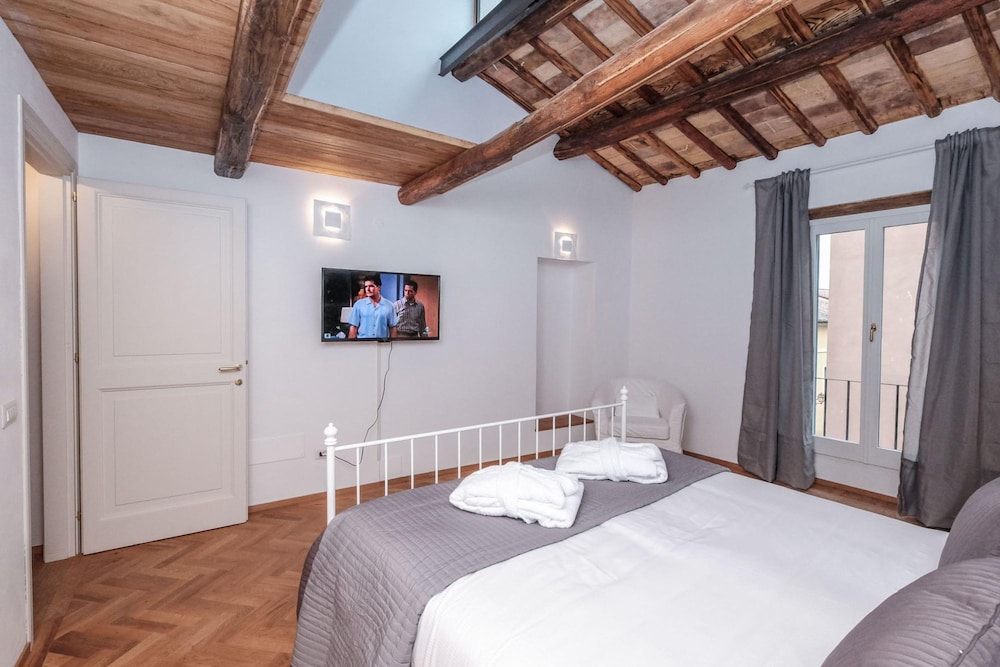 Regal Home in Trastevere