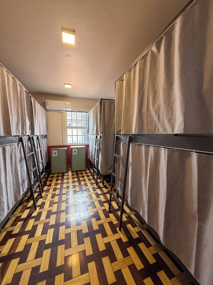 Local Hostel Belém