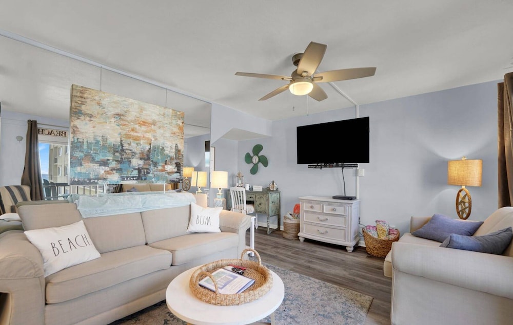 Pinnacle Port Penthouse #29 2 Bedroom Condo