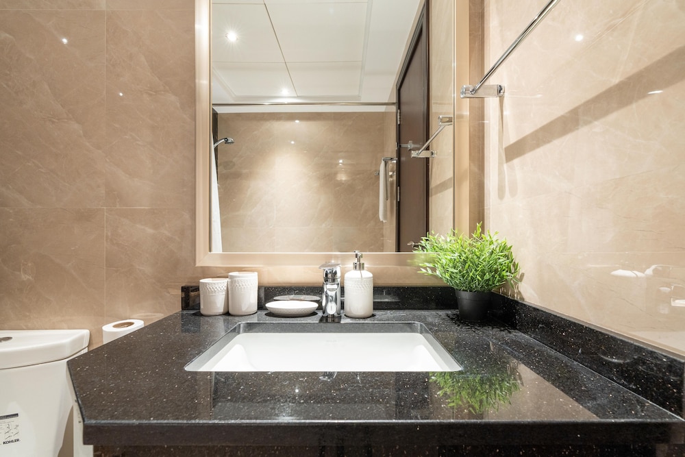 SuperHost - Vibrant Studio With Canal View Near Dubai Mall