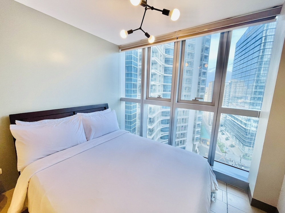 Uptown Parksuites 1 view 5