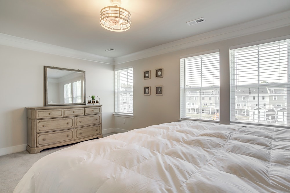 4 Mi to Ocean City Beach: Large Family Townhome