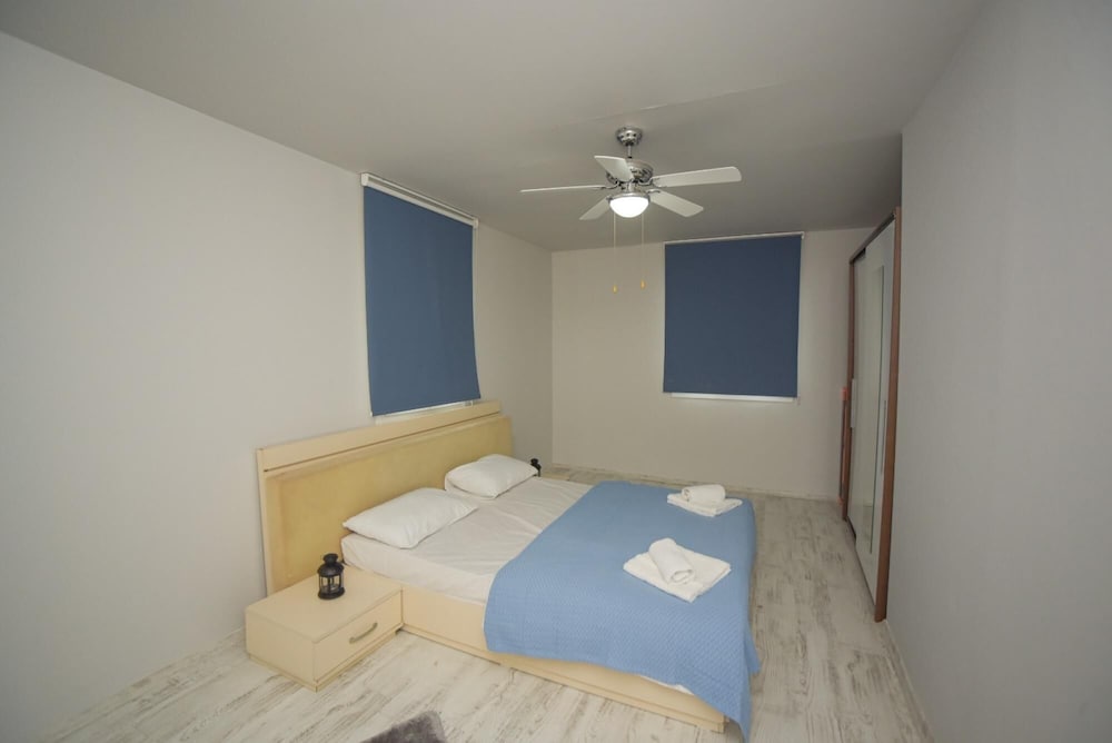 Cozy Home w Fireplace 10 min to Sea in Kyrenia