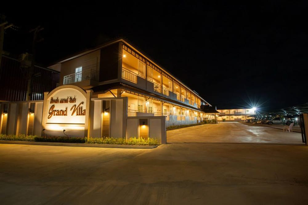 Chiang Kham Grand Villa