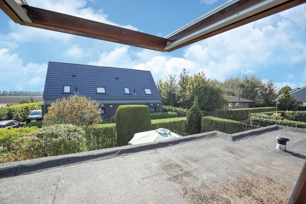 Well Equipped Holiday Home in Nieuwvliet Near the Beach view 2