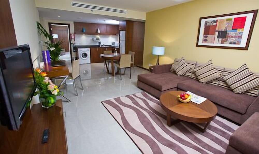 Abu Dhabi Vacations - Phoenix Plaza Hotel Apartments - Property Image 6