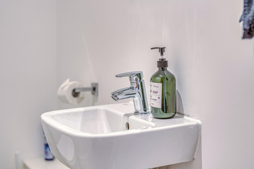 Salford Duplex Apartment - Near City Center