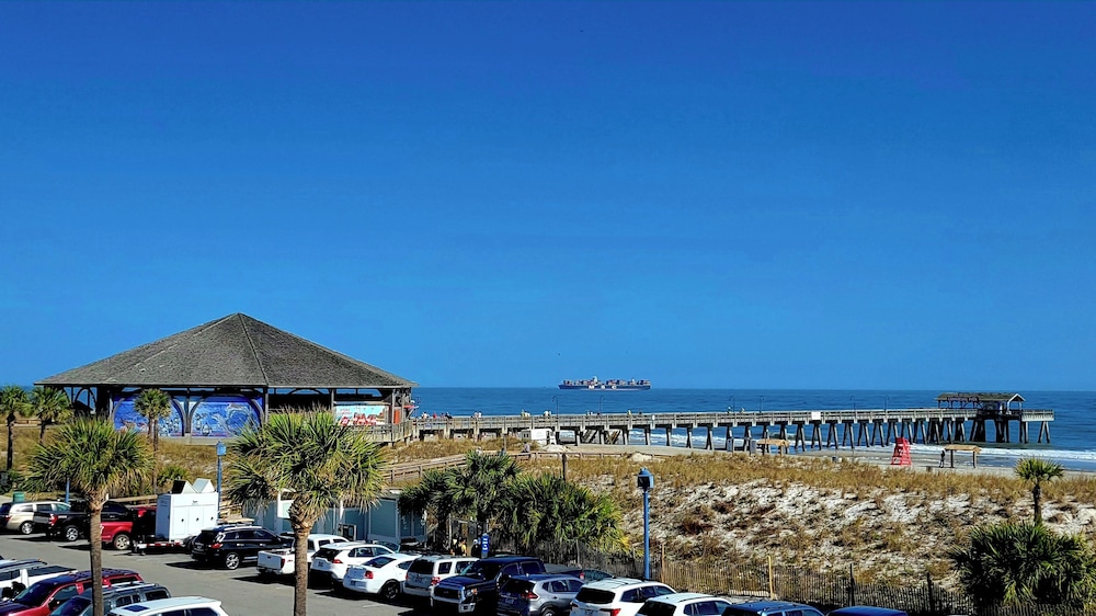 Sandpiper 2 by Tybee Vacation Rentals