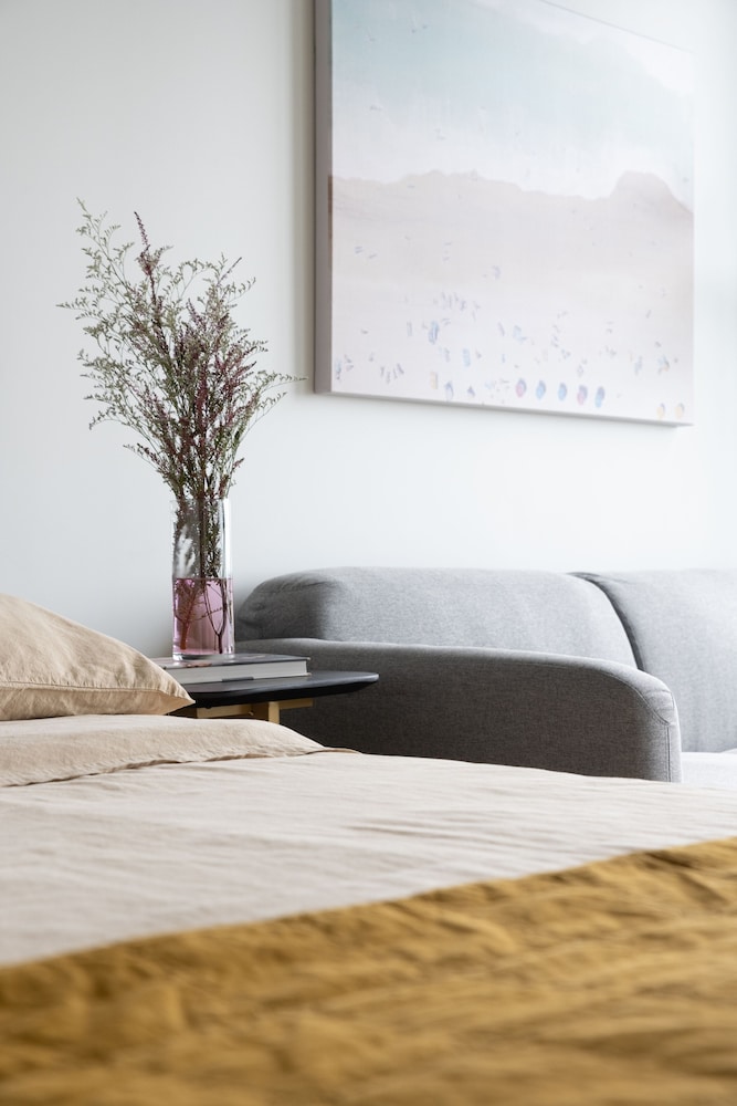 Elegant Studios and Apartments Montreal