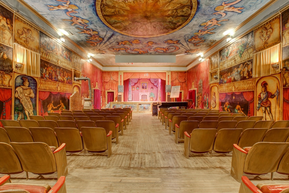Amargosa Opera House