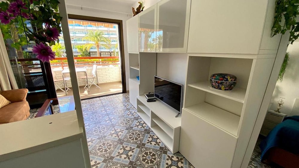 Renovated Apartment by the Sea in Playa del Ingles