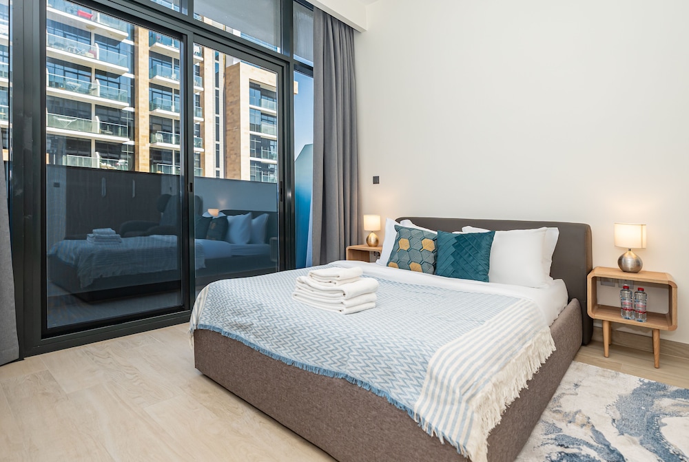 Luxury StayCation - Azizi Riviera 17