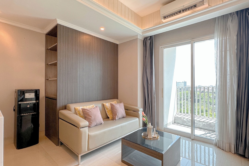 Cozy And Spacious 1Br At Grand Sungkono Lagoon Apartment